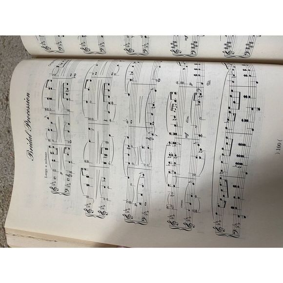 A treasury of Grand Opera music sheet book. Great for scrap booking. Gorgeous il - Picture 9 of 9